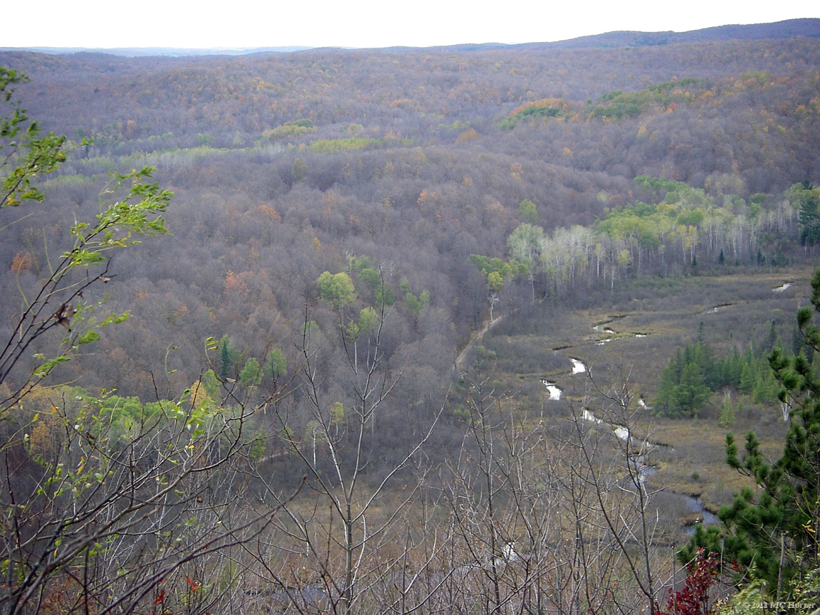 Deadman's Hill Overlook, color-wise, a week too late.