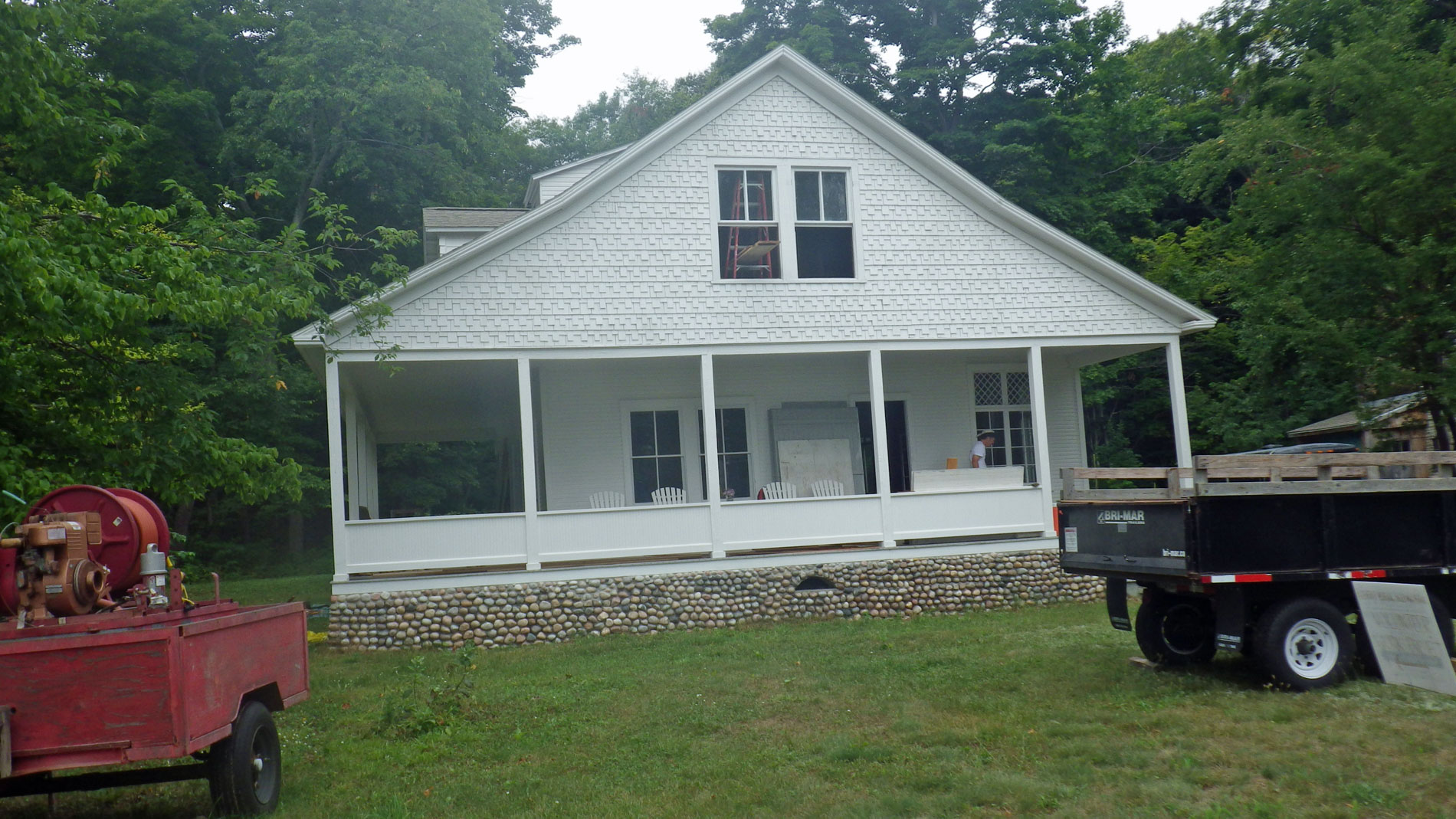 3 quick miles later, pass the Katie Shephard Hotel under restoration. Additional photos and more info. 