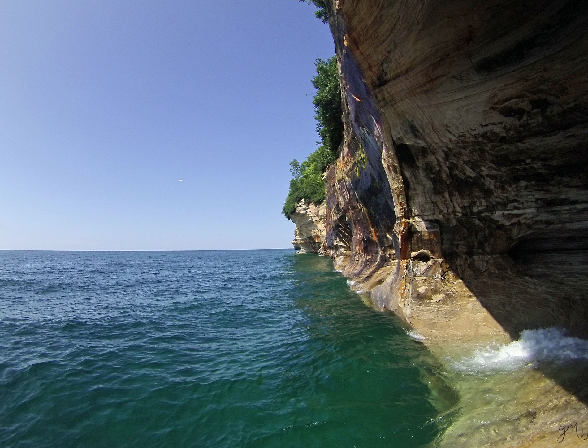 Watery end. Ledge at the east end of Mosquito Beach.