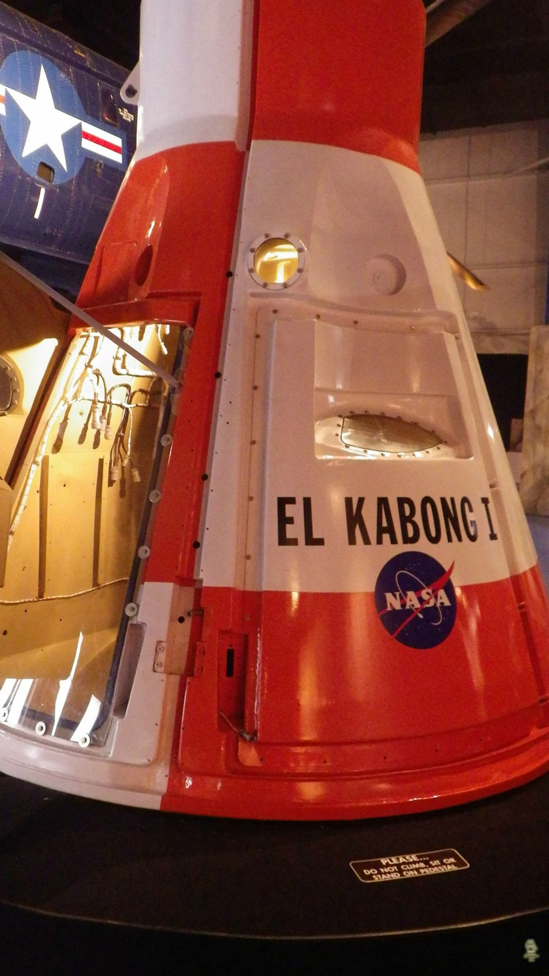 El Kabong Capsule