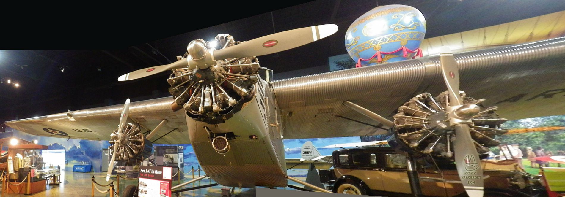 Ford Tri-Motor.